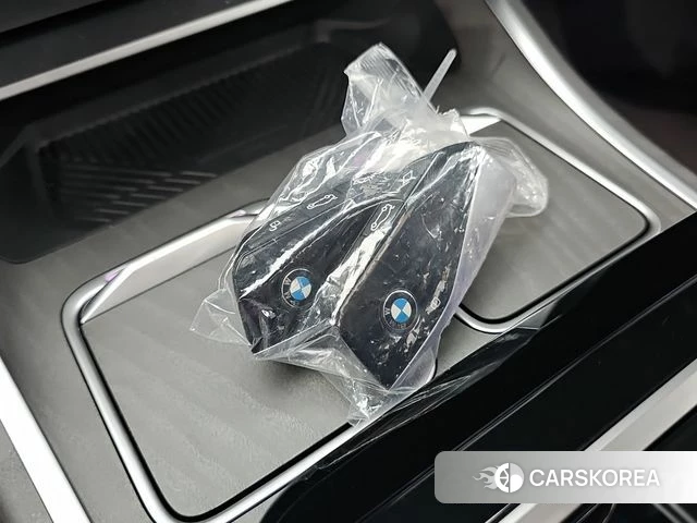 BMW 7 Series (G70) id 4395351 из Кореи 11