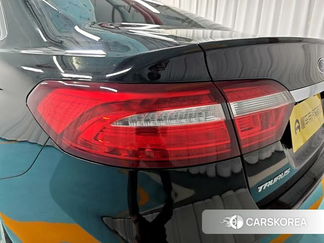 Ford Taurus id 4214119 из Китая 11