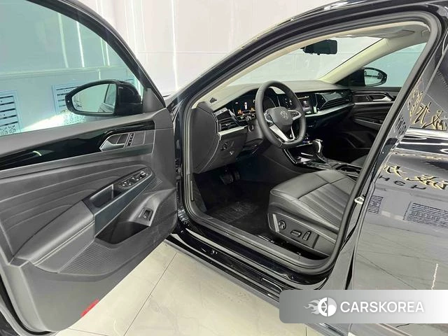 Volkswagen Passat id 4276479 из Китая 11