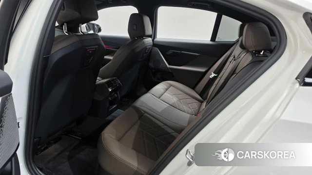 BMW 5 Series (G60) id 4739178 из Кореи 11
