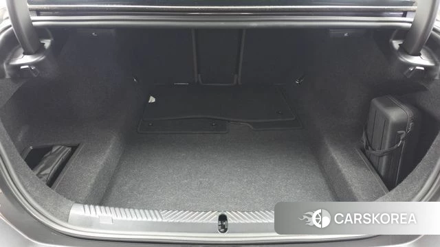 BMW 5 Series (G60) id 4892838 из Кореи 11