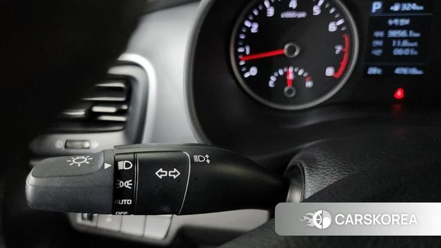 Kia Stonic id 4882523 из Кореи 11