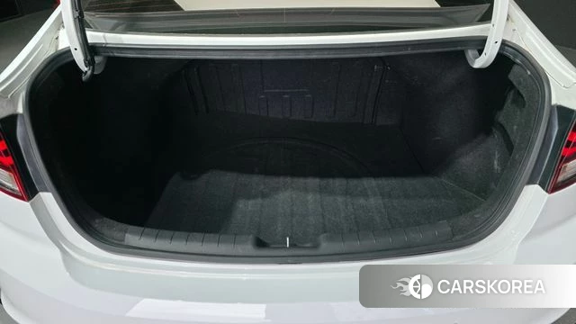 Hyundai The New Avante AD id 3936628 из Кореи 11