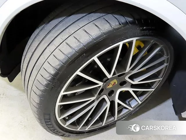 Porsche Cayenne (PO536) id 2366617 из Кореи 11