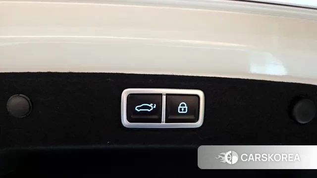 Hyundai Grandeur Hybrid (GN7) id 3022018 из Кореи 11