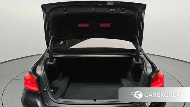 BMW 5 Series (G30) id 4732379 из Кореи 11