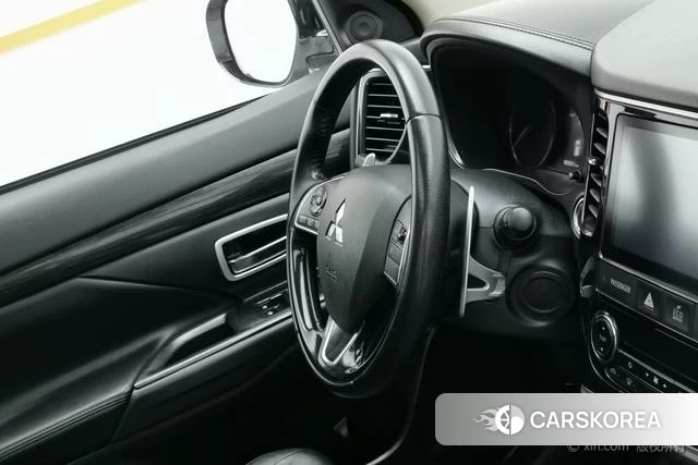 Mitsubishi  Outlander id 4210212 из Китая 11