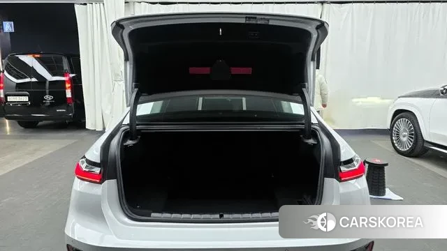 BMW 7 Series (G70) id 3599679 из Кореи 11