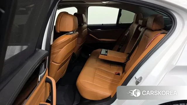 BMW 5 Series (G30) id 3518748 из Кореи 11