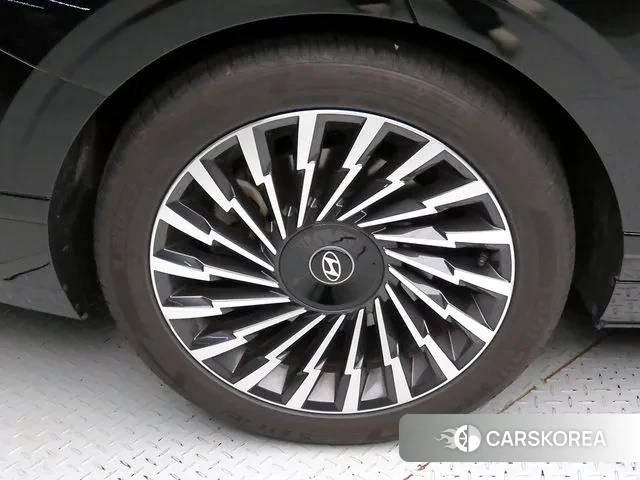 Hyundai Grandeur (GN7) id 3223814 из Кореи 11