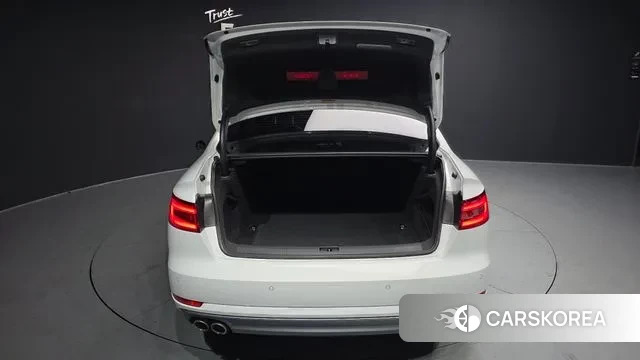 Audi A4 (B9) id 3779165 из Кореи 11