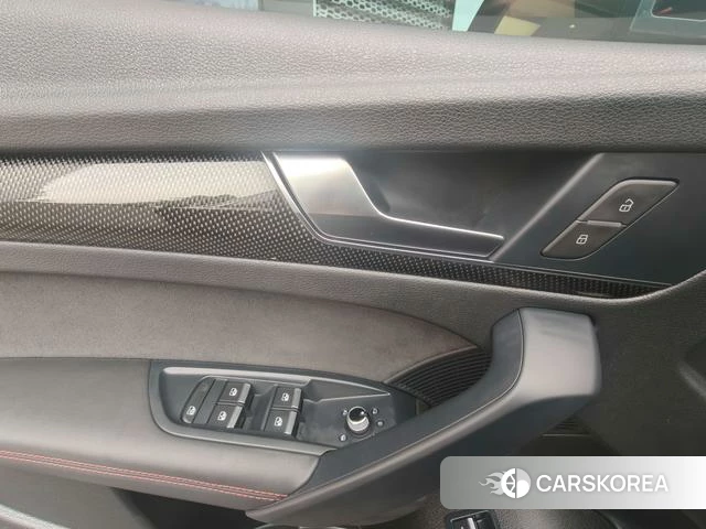 Audi SQ5 id 4321085 из Китая 11