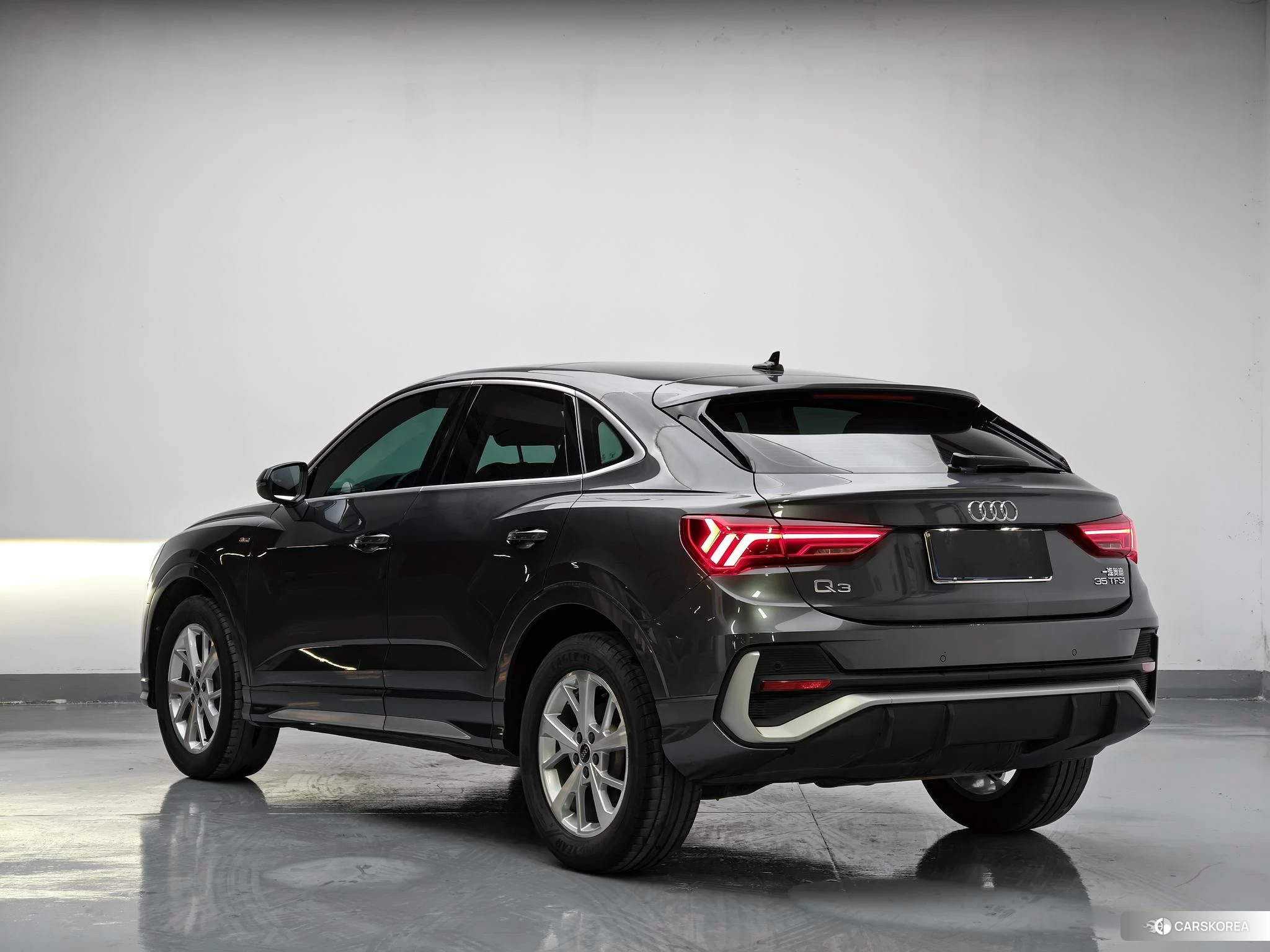 Audi Q3 Sportback id 4452033 из Китая 11