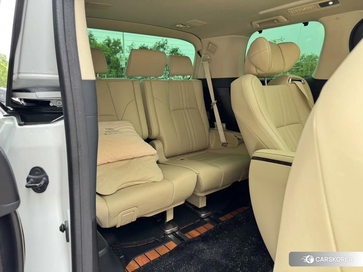 Toyota Alphard id 4461280 из Китая 11