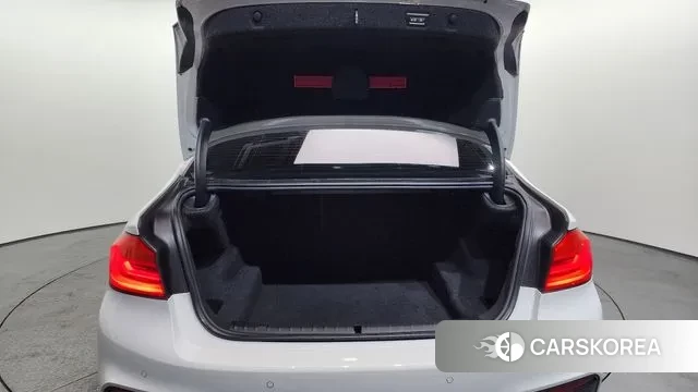 BMW 5 Series (G30) id 3682685 из Кореи 11