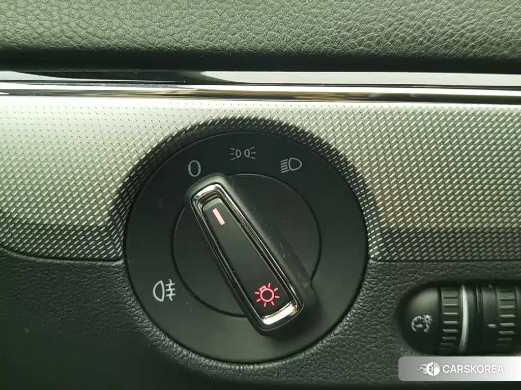 Volkswagen Sagitar id 4600772 из Китая 11