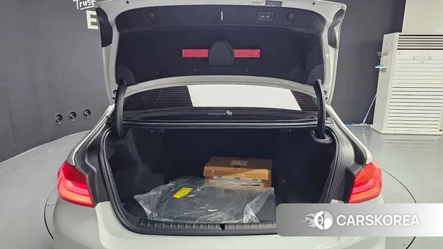 BMW 5 Series (G30) id 3023806 из Кореи 11