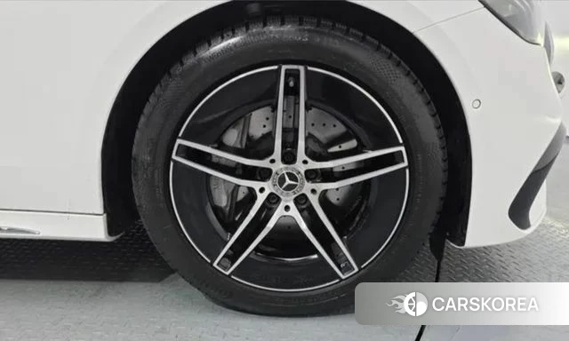 Mercedes-Benz E-Class W214 id 3919606 из Кореи 11