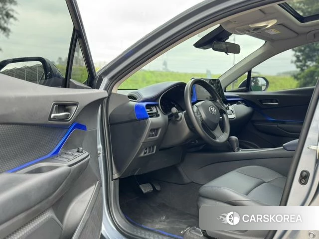 Toyota C-HR id 4263754 из Китая 11