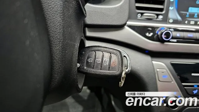 Hyundai Avante AD id 2285023 из Кореи 11