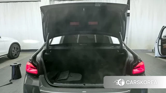 BMW 5 Series (G30) id 3708233 из Кореи 11