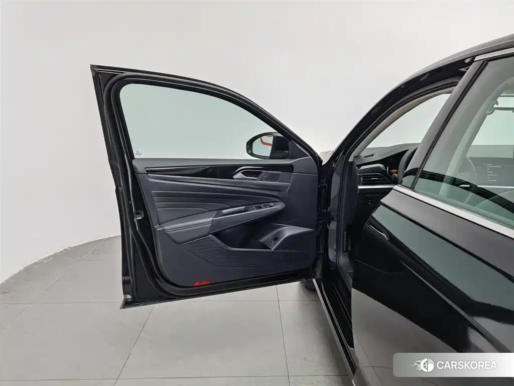 Volkswagen Passat id 4577424 из Китая 11