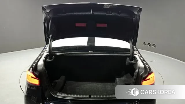 BMW 5 Series (G30) id 3468312 из Кореи 11