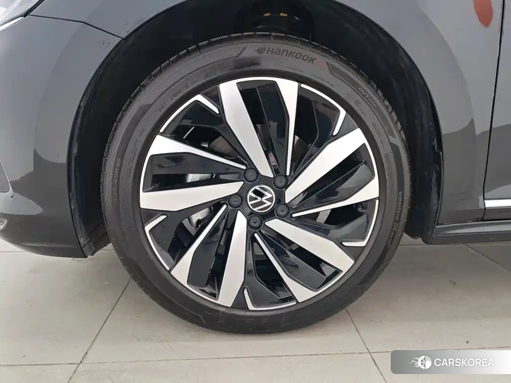 Volkswagen Passat id 4576564 из Китая 11