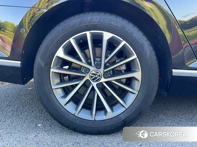 Volkswagen Magotan id 4273217 из Китая 11
