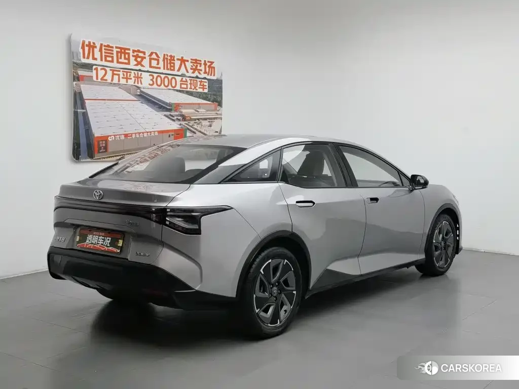 Toyota bZ3 id 4601973 из Китая 11