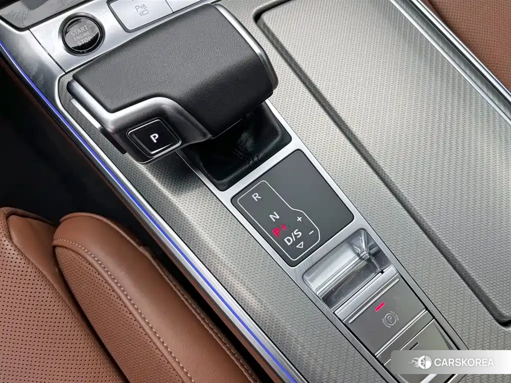 Audi A6L id 4559754 из Китая 11