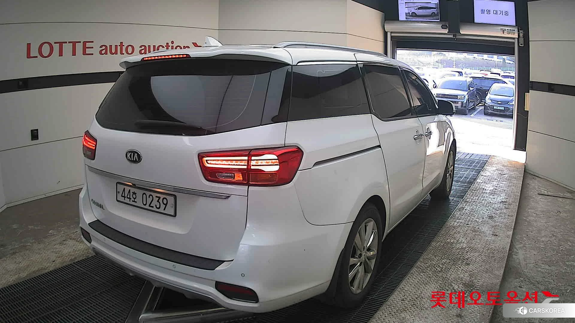 Kia Carnival id 3888409 из Кореи 11