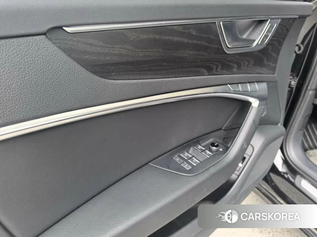 Audi A6L id 4348308 из Китая 11