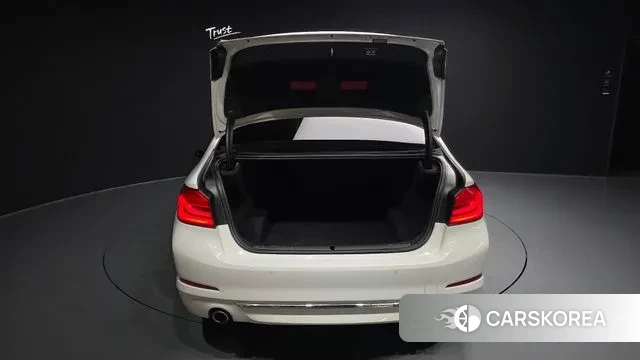 BMW 5 Series (G30) id 3357295 из Кореи 11