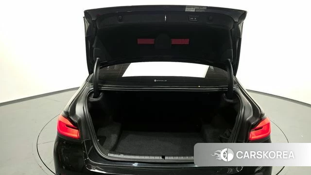 BMW 5 Series (G30) id 3923115 из Кореи 11