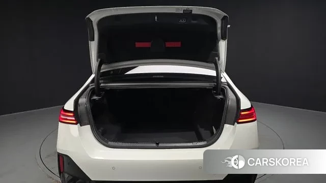 BMW 5 Series (G60) id 3679342 из Кореи 11