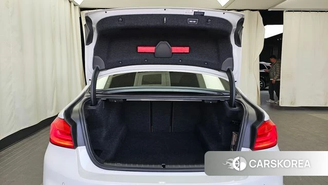 BMW 5 Series (G30) id 3813714 из Кореи 11