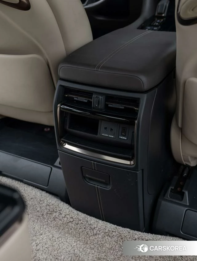 Toyota Elfa id 4394157 из Китая 11