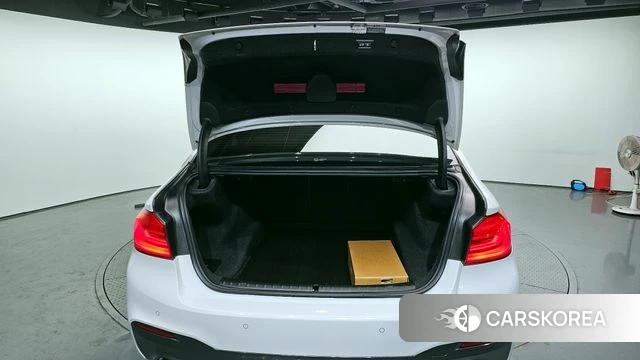 BMW 5 Series (G30) id 3899979 из Кореи 11