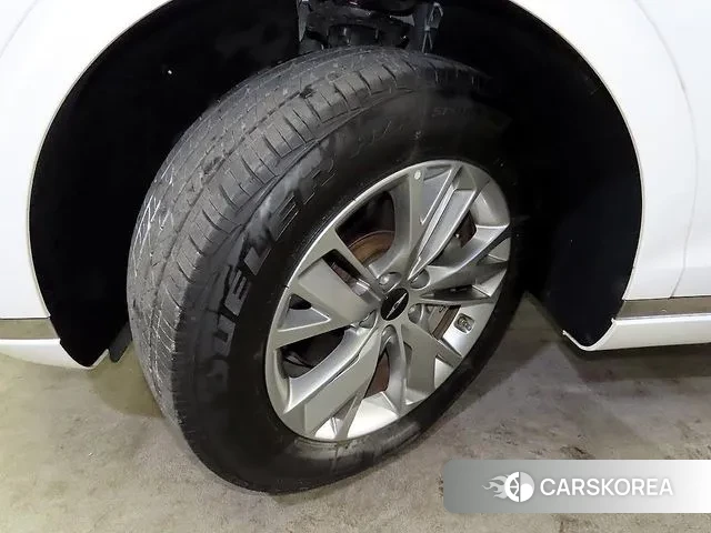 Genesis GV70 id 3585630 из Кореи 11