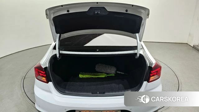 Hyundai The New Avante AD id 3873245 из Кореи 11