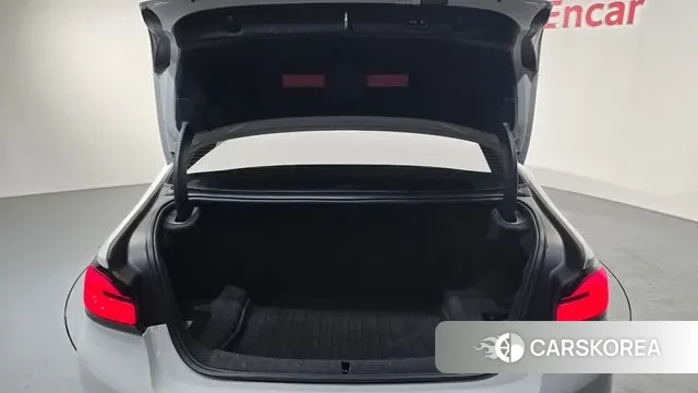 BMW 5 Series (G30) id 3708739 из Кореи 11