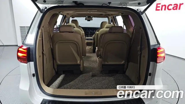 Kia The New Carnival id 2477356 из Кореи 11