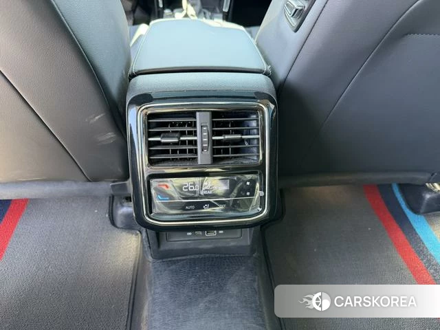 Volkswagen Passat id 4278882 из Китая 11