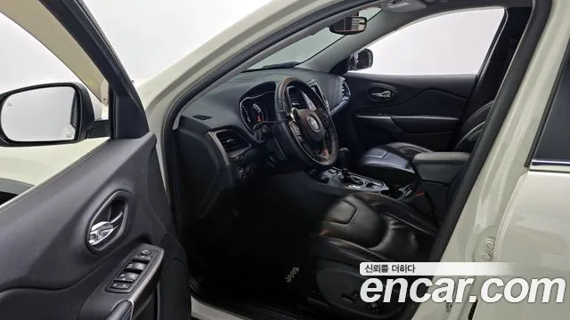 Jeep Cherokee (KL) id 2680720 из Кореи 11