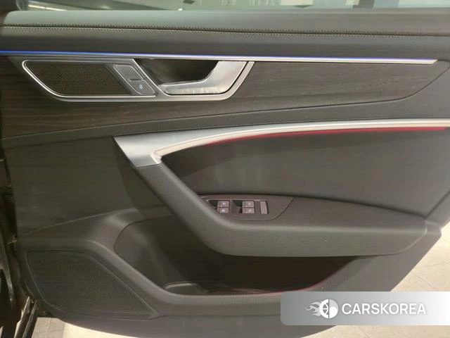 Audi A6L id 4320675 из Китая 11