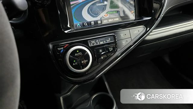 Toyota Prius C id 3966429 из Кореи 11