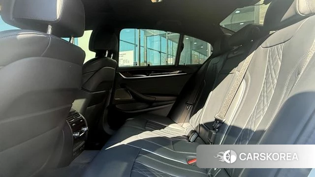 BMW 5 Series (G30) id 3910042 из Кореи 11