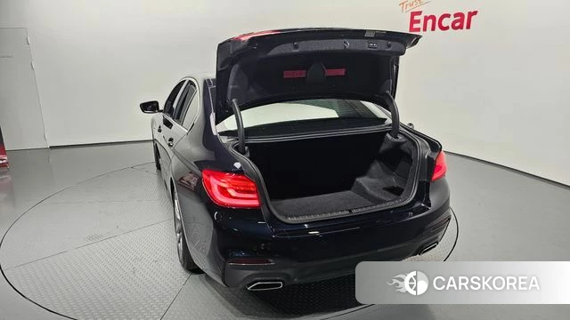 BMW 5 Series (G30) id 3801099 из Кореи 11