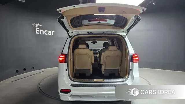 Kia The New Carnival id 3536037 из Кореи 11